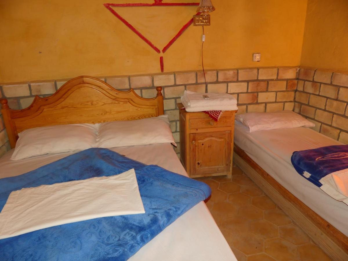 Les Pyramides Hotel Merzouga Exteriör bild