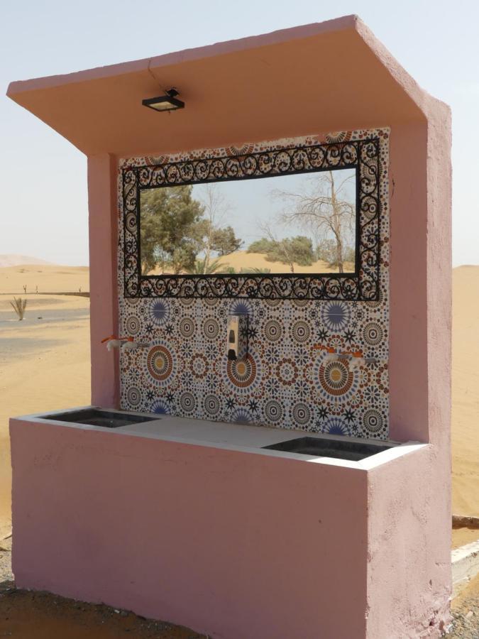Les Pyramides Hotel Merzouga Exteriör bild